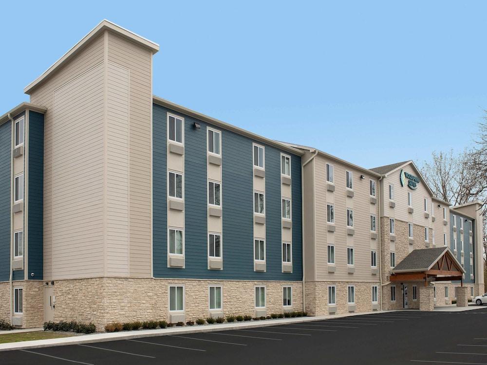 Woodspring Suites Providence Exterior foto